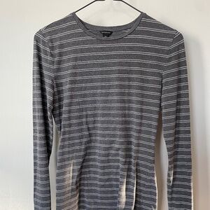 Ann Taylor Long Sleeve Grey Fitted T-shirt | XS